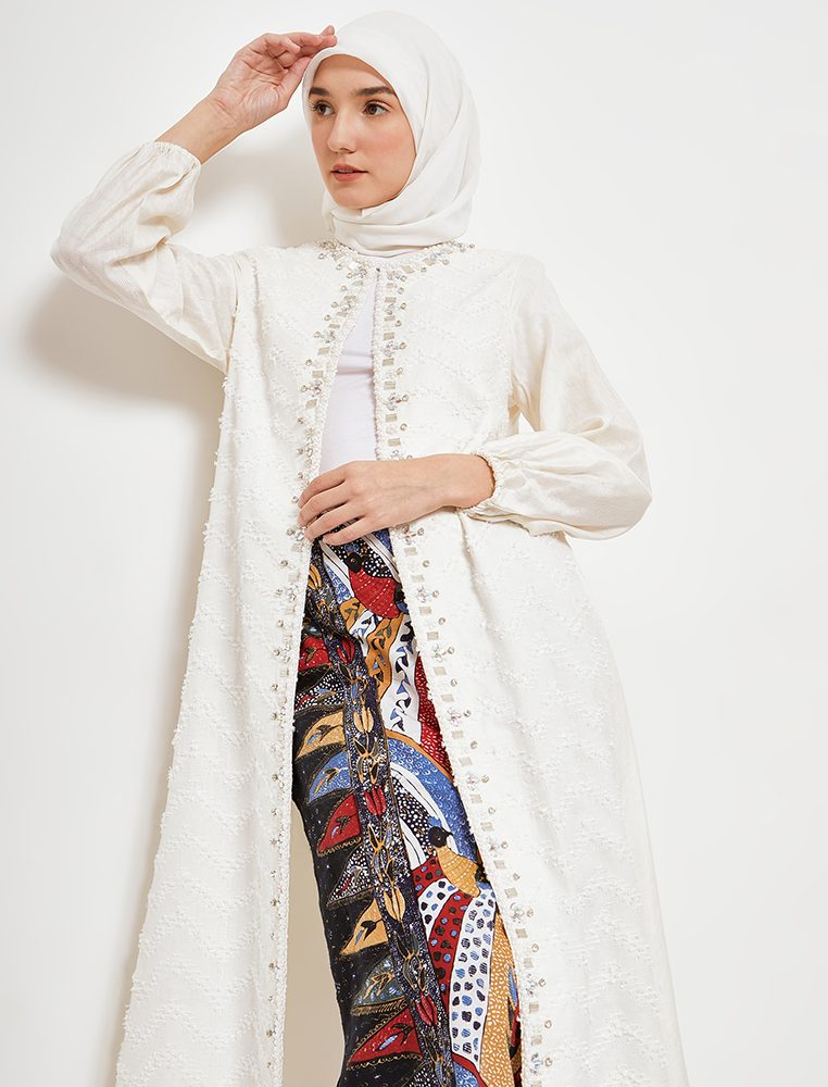 BATIK SALMA Outer Premium Bulu Payet Mutiara Putih 1